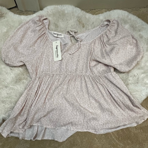 Light pink baby doll top from impressions boutique. Size small. Runs big. - Picture 3 of 3